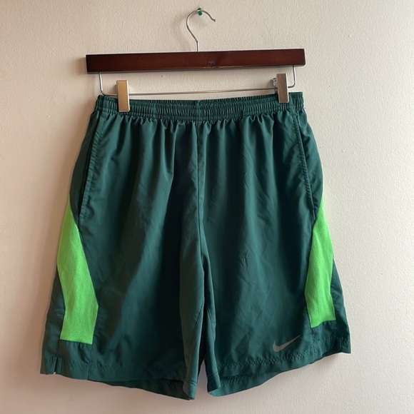 Green Nike Flex Athletic Running Shorts Size M - Picture 3 of 7